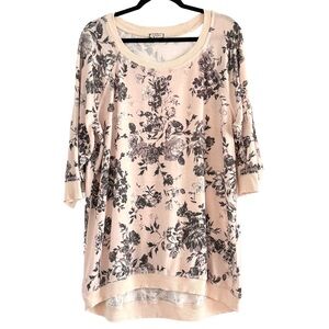 🌼 Eyeshadow Pink and Black Floral Top